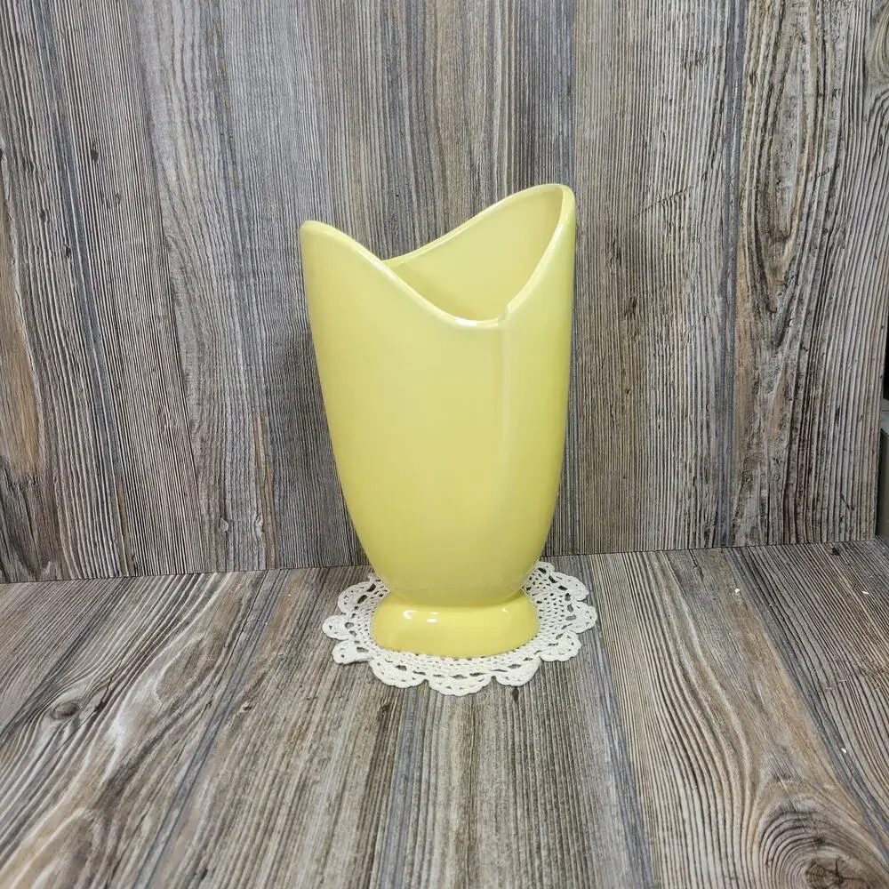 Vintage Cameron Keynote Yellow Vase MCM Asymmetrical Art Pottery 608-10
